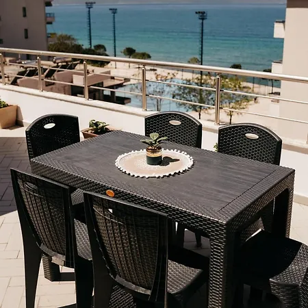 Lungomare Seaview Penthouse - By Eka Luxury *