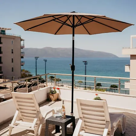 Apartament Lungomare Seaview Penthouse - By Eka Luxury Wlora