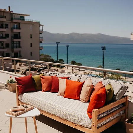 Lungomare Seaview Penthouse - By Eka Luxury Apartament